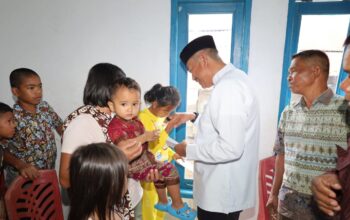 Bupati Madina Serahkan Tali Asih Kepada Anak Yatim Di Simanondong