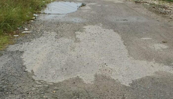 Tarif PBB Meroket, Tapi Ruas Jalan Di Besitang Puluhan Tahun Dibiarkan Rusak