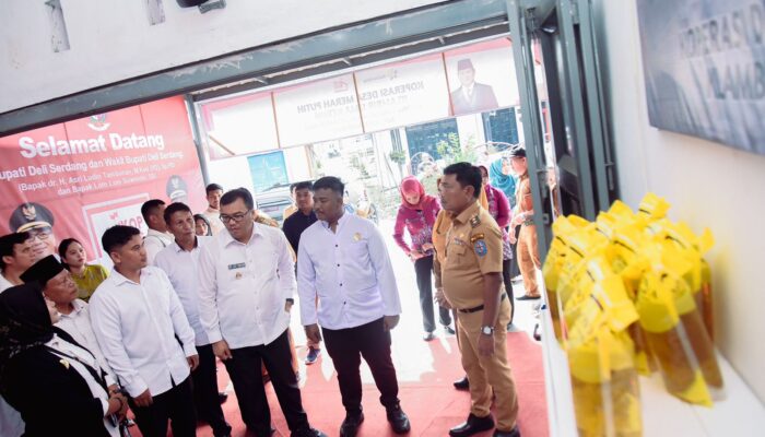Tinjau KDMP Klambir V Kebun, Asri Ludin Tambunan Dorong Koperasi Lain Segera Aktif