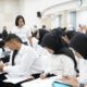 PT PLN (Persero) terus menunjukkan keseriusannya dalam menyiapkan sumber daya manusia (SDM) unggul guna mendukung transformasi perusahaan. Salah satu langkah nyata diwujudkan melalui program ikatan kerja bagi mahasiswa Institut Teknologi PLN (ITPLN). Pada seremoni penandatanganan kontrak ikatan kerja 2025, di Jakarta, Selasa (2/9), sebanyak 109 mahasiswa baru resmi bergabung dalam program tersebut.