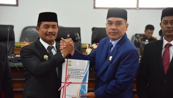 Pemkab Serahkan RPJMD Ke DPRK Aceh Besar
