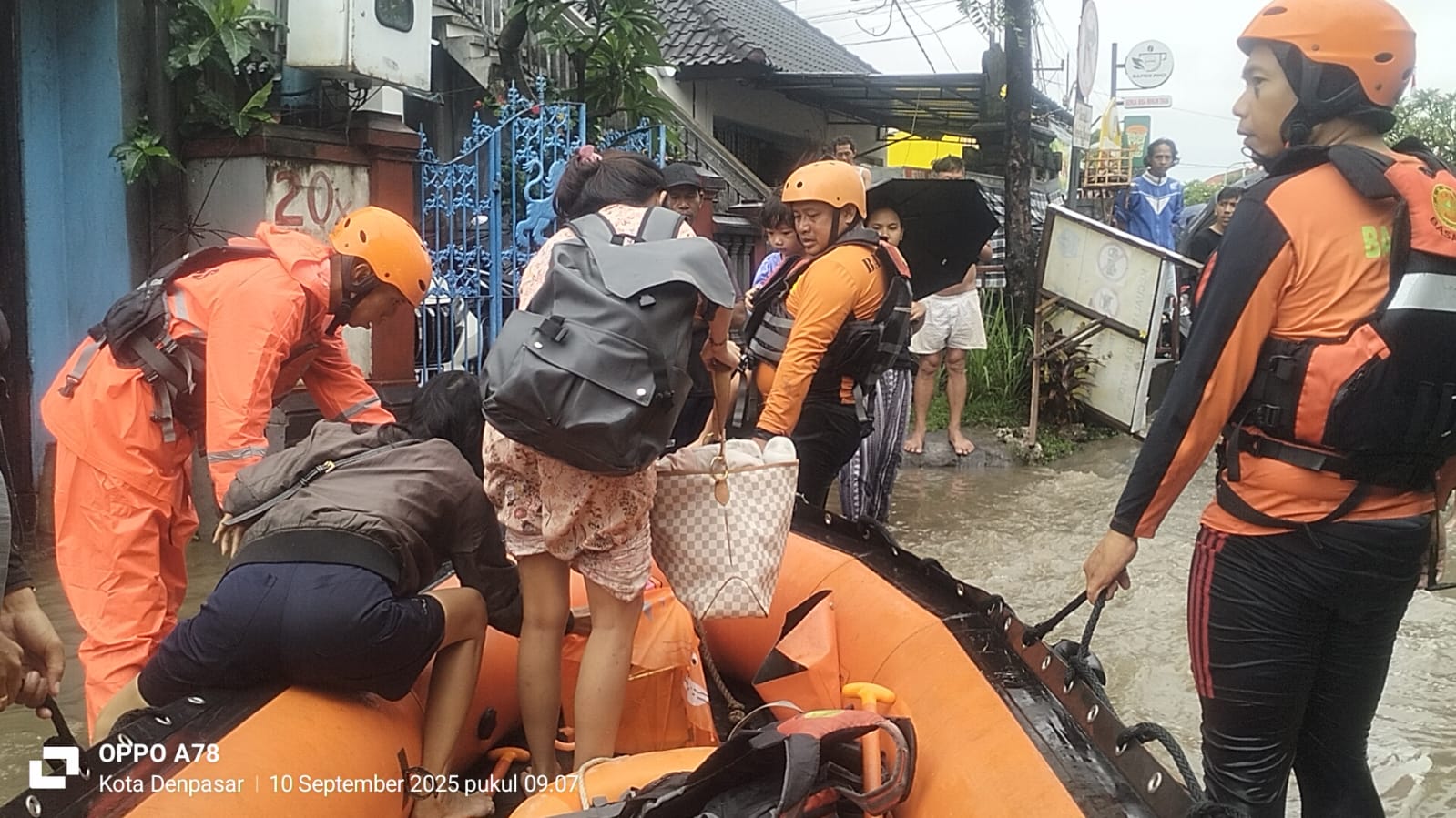 Banjir Besar Bali Dua Warga Jembrana Meninggal Dunia