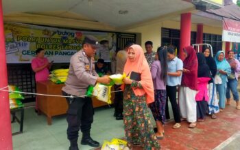 Bantu Masyarakat, Polsek Besitang Kembali Gelar Pasar Pangan Murah