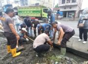 Kapolsek P. Brandan Imbau Warga Tidak Buang Sampah Ke Kanal