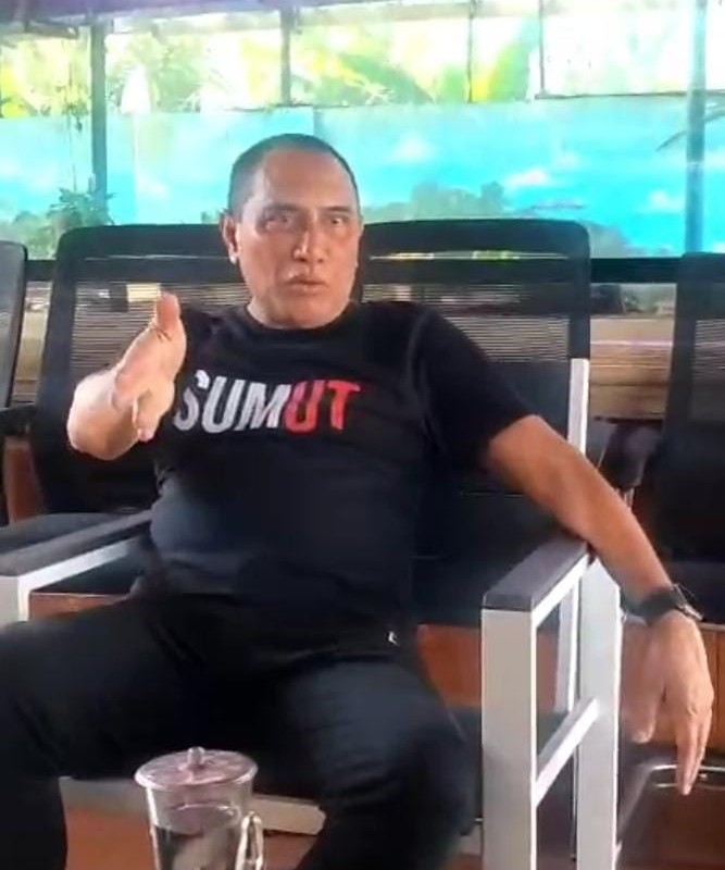 Jumat Pagi Di Johor: Edy, Teh, Dan Jejak Yang Masih Panjang