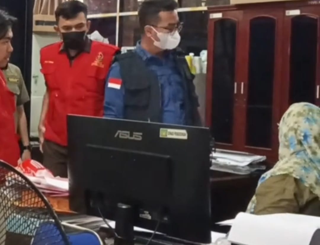Kejaksaan Negeri Langkat Geledah Dinas Pendidikan Langkat 