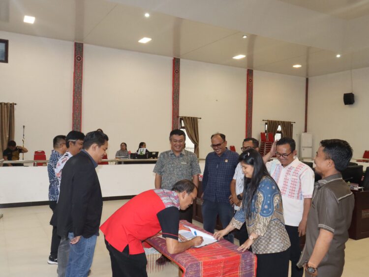 Menyikapi Aspirasi Masyarakat Tutup TPL, DPRD Samosir Bentuk Pansus
