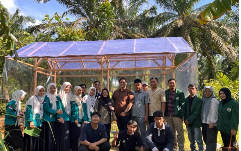 Tim PKM USU Dan Poktan Melati Dusun Sido Mulio Kembangkan Kemandirian Ekonomi Melalui Budidaya Hidroponik