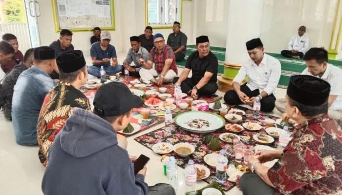 Bupati Syech Muharrmram Hadiri Maulid Di Dusun Aron Gue-Gajah