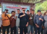 Jemput Bola Disdukcapil Agara Disambut Gembira Masyarakat Desa Terpencil