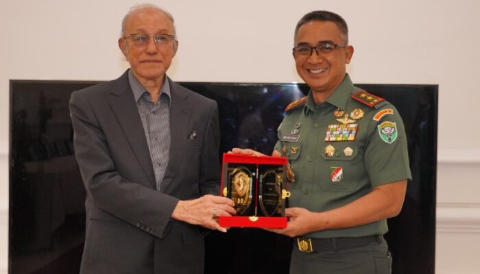 Pangdam Iskandar Muda Jalin Silaturahmi Ke Wali Nanggroe Aceh