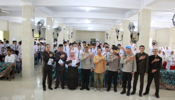 Polrestabes Medan Hadir Di Perguruan Islam Al-Ulum Dalam Agenda Goes To School