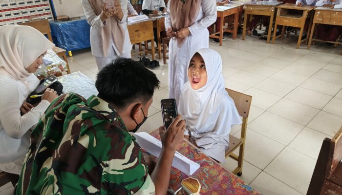 Yonif TP 857/GG TNI AD Gelar Aksi Peduli Kesehatan Anak Di Mane
