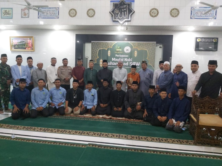 Meneladani Akhlak Rasulullah Dalam Menikmati Salat 