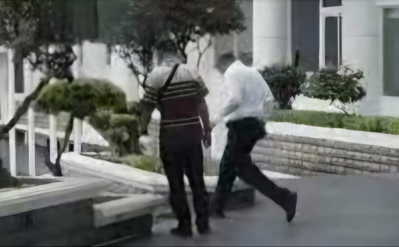 Mantan Pj. Bupati Langkat Lari Menghindari Wartawan