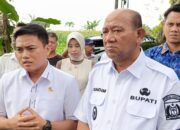 Ricky Anthony Bersama Afandin Tinjau Jalan Rusak Di Langkat