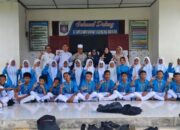 Kunjungi SMPN 1 Gumer, Ketua MAA Kenalkan Makna Motif Baju Khas Daerah