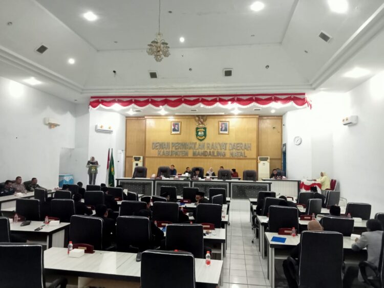Nota APBD Perubahan 2025 Madina Diajukan, Wabup Sampaikan Rincian