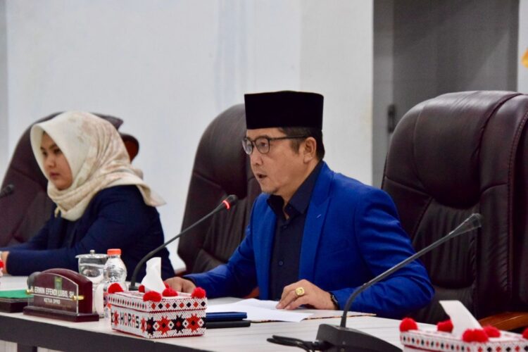 Paripurna P. APBD 2025, Kehadiran OPD Dan Camat Minim, Ketua DPRD Minta Bupati Madina Evaluasi