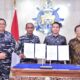 Penandatanganan Perjanjian Kerja Sama (PKS) antara TNI AL yang diwakili Kepala Dinas Fasilitas Pangkalan TNI AL Laksamana Pertama TNI Yusep Wildan dengan PLN yang diwakili General Manager PLN UID Jawa Timur, Ahmad Mustaqir, di Markas Besar (Mabes) TNI AL, Cipayung, Jakarta Timur, Rabu (17/9).