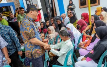 Maimunah Membuat “Geger” Kunjungan Bupati Deliserdang Di Pantai Labu