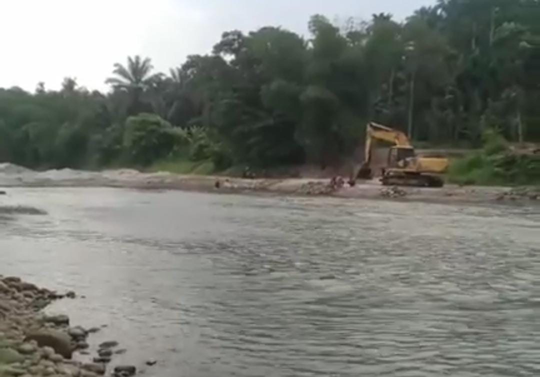 Warga Desak Pemerintah Tutup Tambang Galian C Diduga Ilegal Di Sungai Lembah Sari