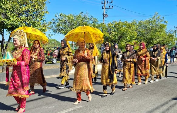 Pawai Budaya Cara Pemkab Pidie Merawat Kearifan Lokal