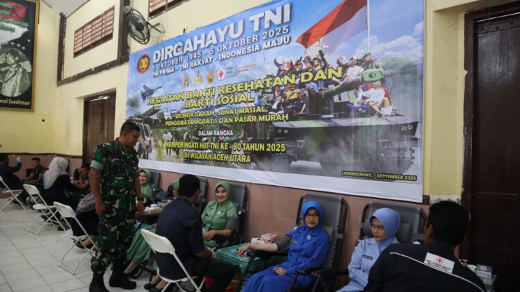 Warga Antusias Ikuti Bakti Sosial HUT Ke-80 TNI Di Korem Lilawangsa