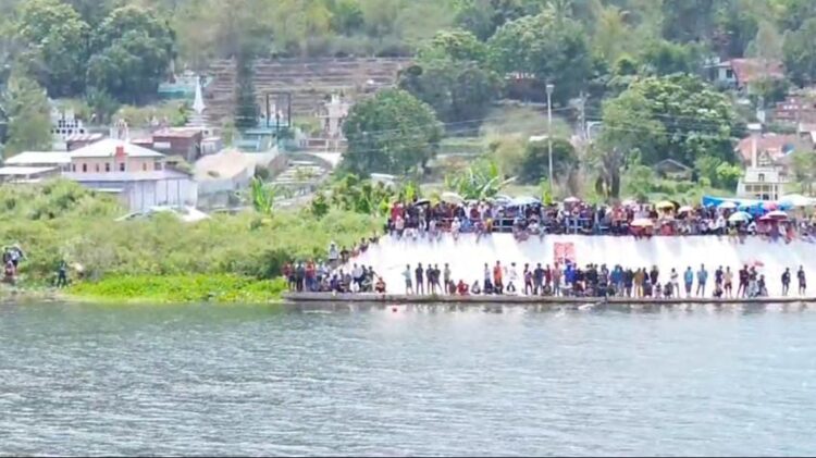 2 Pria Tenggelam Di Danau Toba Belum Ditemukan