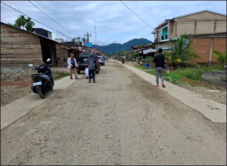 2025, Pemkab Aceh Selatan Hanya Mampu Aspal Hotmix Jalan Kota Bahagia 350 meter