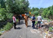 DLH Kerahkan Armada Bersihkan Tumpukan Sampah Di Lhoknga