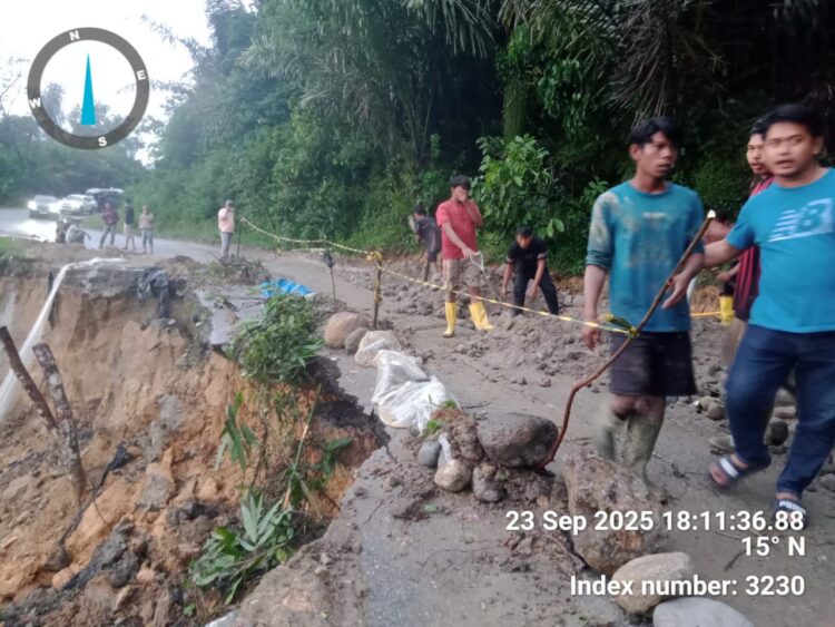 Jalur Sidimpuan-Medan Amblas Di Sipirok, Roda 6 Dilarang Melintas