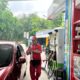 Senyum ramah dan semangat kerja tak pernah luntur dari wajah Sunaryo, seorang operator SPBU Pertamina yang telah mendedikasikan hidupnya selama tiga dekade untuk melayani masyarakat.