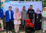 Tim PKM Unsam Dampingi Peternak Bebek Buat Pakan Alternatif Berbahan Limbah Organik