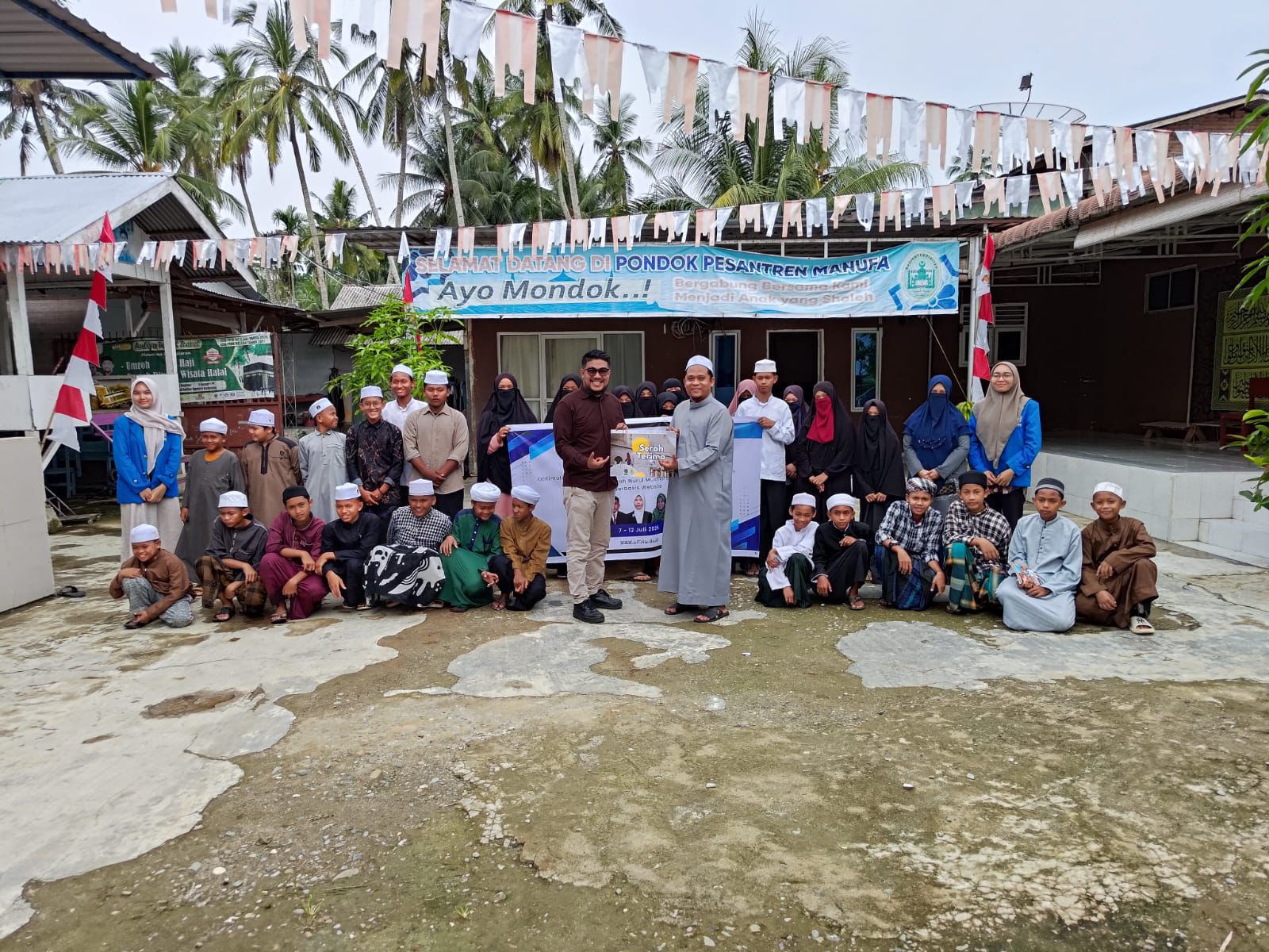 Dosen UMSU PKM Di Pesantren MANUFA, Optimalisasi Digital Branding Dan Crowdfunding Syariah Berbasis Website