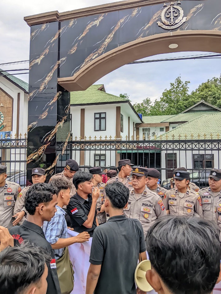 Kejari Madina Didesak Ungkap Tuntas Kasus Smart Village, Seret Politisi Dan Mantan Bupati