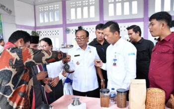 Pemkab Samosir Menjamin Ketersediaan Pupuk Bersubsidi
