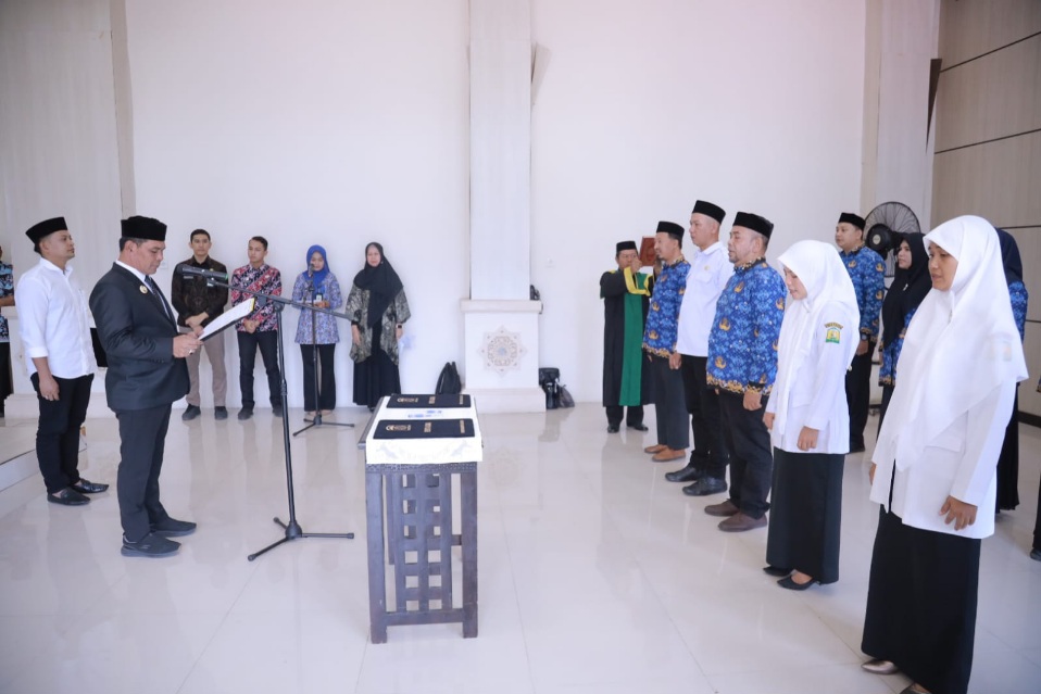 Bupati Syech Muharram Kukuhkan 4 Kapus Dan Lantik 8 Pejabat Fungsional