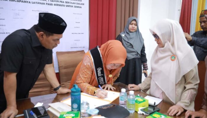 Bunda PAUD Aceh Besar Teken Komitmen PAUD HI Dan Wajib Belajar 13 Tahun