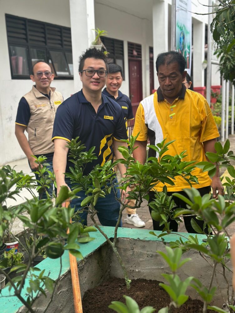 Maybank Foundation Ajak Siswa SD Di Medan Peduli Iklim Lewat Global CR Day