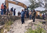 Bupati Agara Tinjau Pembangunan Jembatan Mbarung