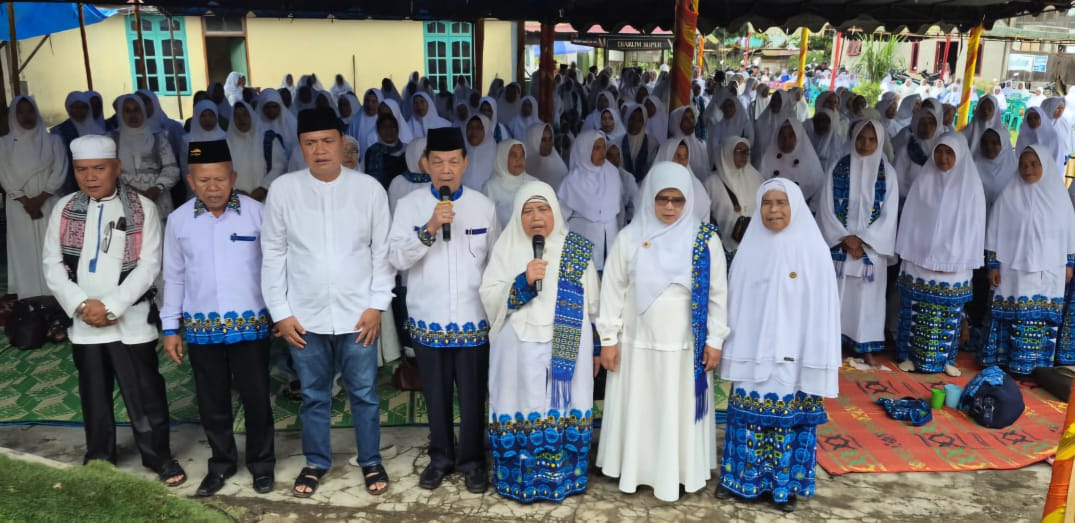 Pendiri BKMT Tapsel Hadiri Pengajian Akbar Dan Maulid Nabi Di Arse