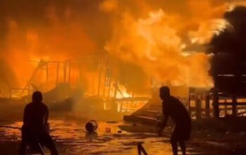 Kebakaran Hebat Di Samosir, 8 Rumah Ludes