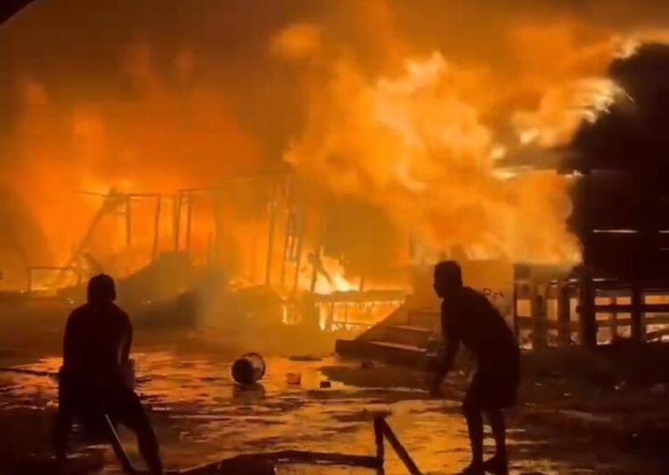 Kebakaran Hebat Di Samosir, 8 Rumah Ludes