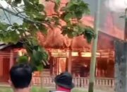 Dua Rumah Kontrakan Di Gunungsitoli Ludes Terbakar