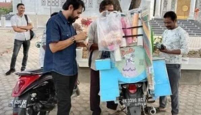 Mualem Santai Nikmati Es Krim, Sindiran Halus Untuk Bobby Nasution
