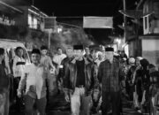 Bupati Madina Menonton Film G30S/PKI Di Kampung Jenderal AH Nasution