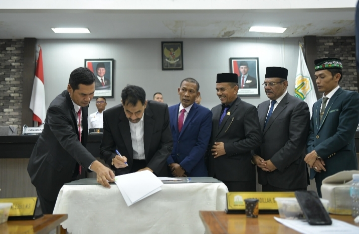 Gubernur Dan DPRA Sahkan APBA Perubahan 2025