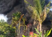 Api Ludeskan Gudang Botot Di Limapuluh