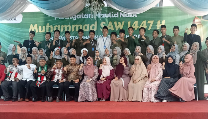 Semangat Keislaman Warnai Peringatan Maulid Di SMA Dharmawangsa Medan